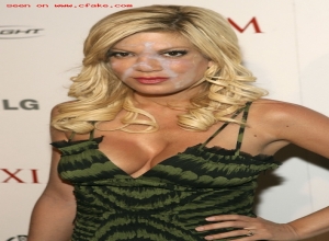 Fake : Tori Spelling