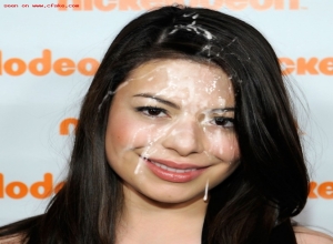 Fake : Miranda Cosgrove