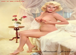 Fake : Amanda Jenssen