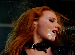 Fake : Simone Simons