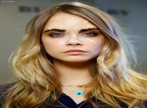 Fake : Cara Delevingne