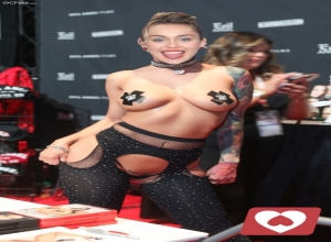 Fake : Miley Cyrus