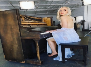 Fake : Madilyn Bailey