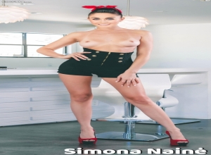 Fake : Simona Naine