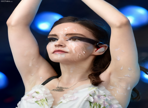 Fake : Lauren Mayberry