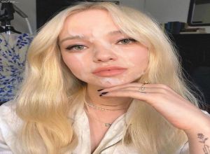 Fake : Dove Cameron